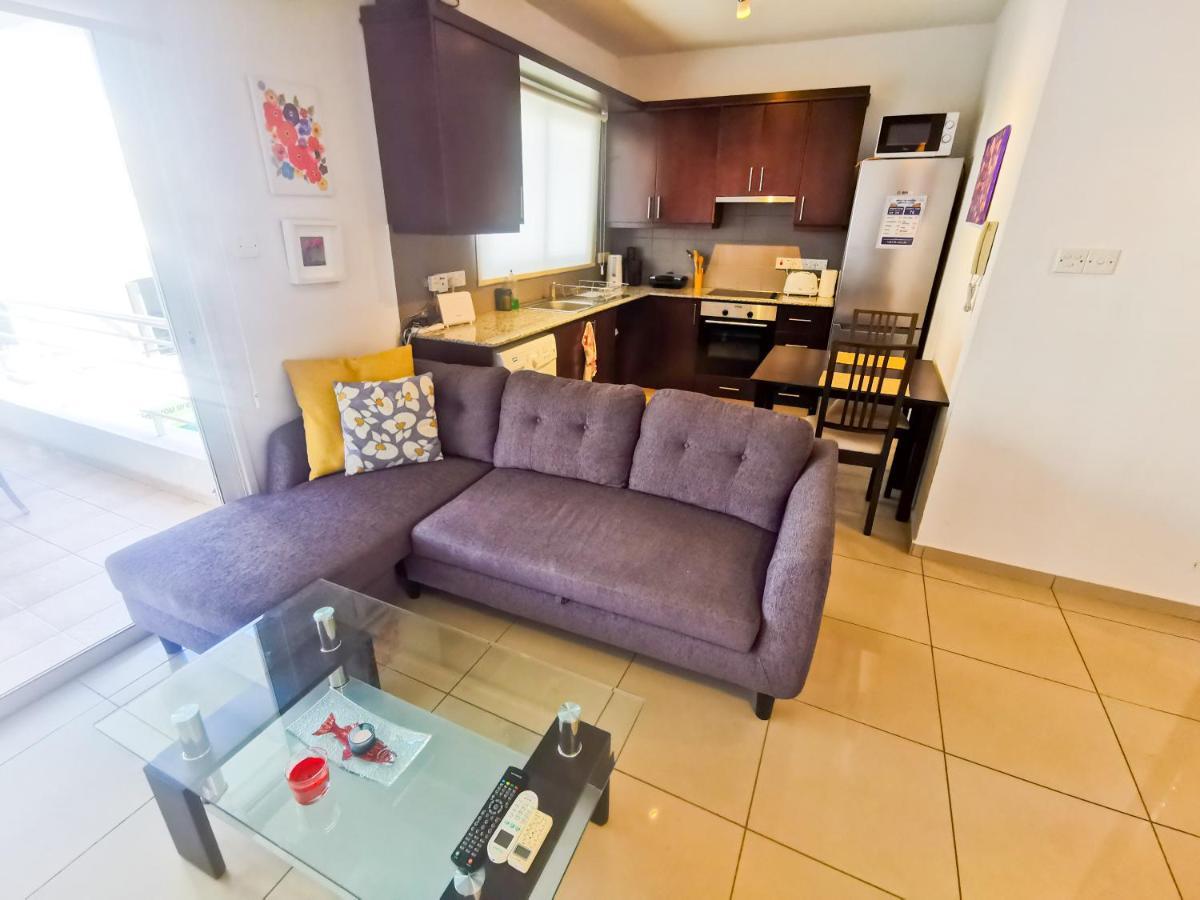 Promenade Breeze City Apartment لارنكا المظهر الخارجي الصورة